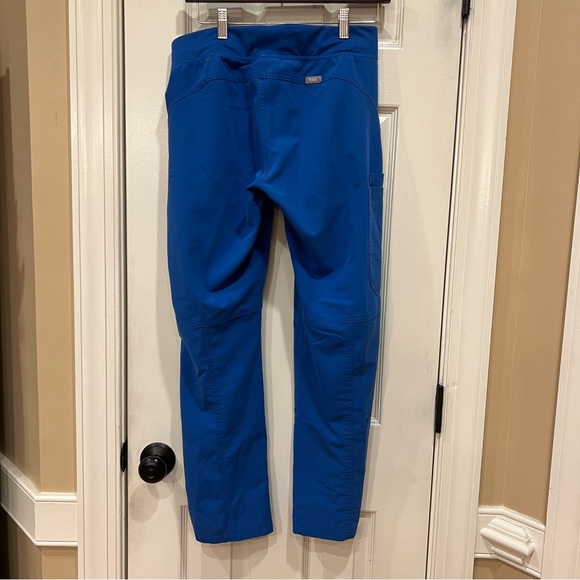 Figs Scrub Set Royal Blue Women’s Casma Three Pocket Top Kade Cargo Scrub Pants - Picture 7 of 8